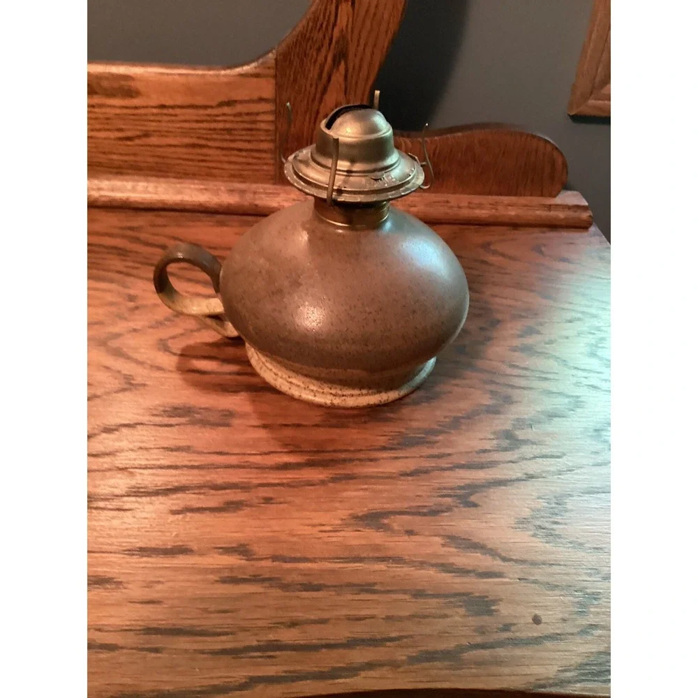Pottery Art Kerosene Oil Lamp Browns w handle signed‎ vintage